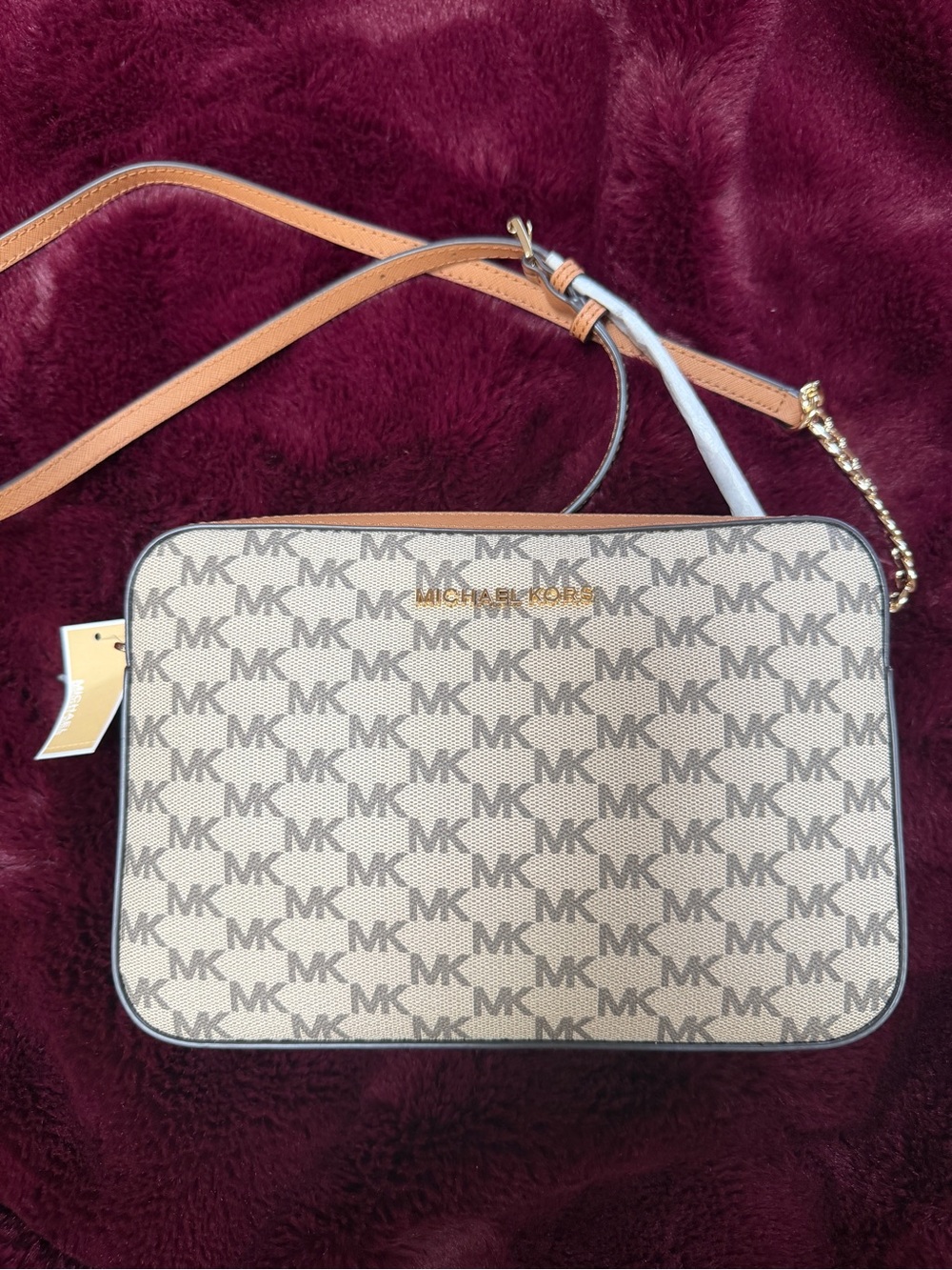 Nwt Michael Kors jet set ew crossbody bag signature print